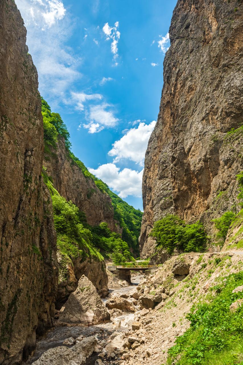  Гуамское ущелье 